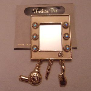 NWT GIRLS/HAIR DRESSER MIRROR BROOCH/PIN. TUB1-5